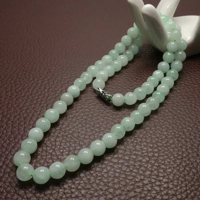 Jewelry Making Parts - 8～10mmの緑色のエメラルドビーズを使用したネックレス。翡翠製のジュエリー、翡翠の護符。ファッションアイテムとして、また、女性や男性への贈り物として最適。100％天然素材を使用。