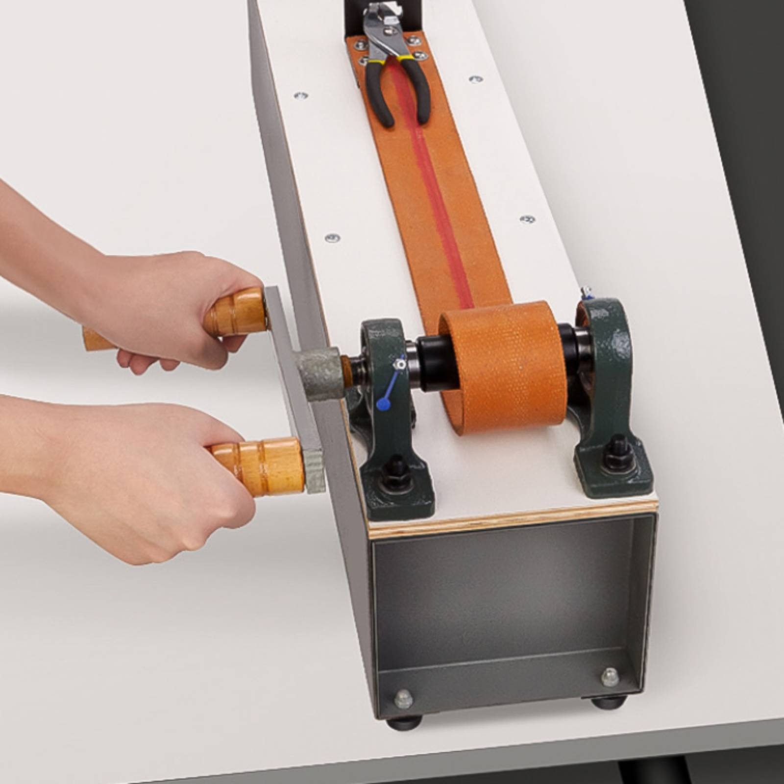 ワイヤー伸線機 コンパクト手動ワイヤー伸線機 ハンドクランク - Jewelry Making Workshop のレビューと価格